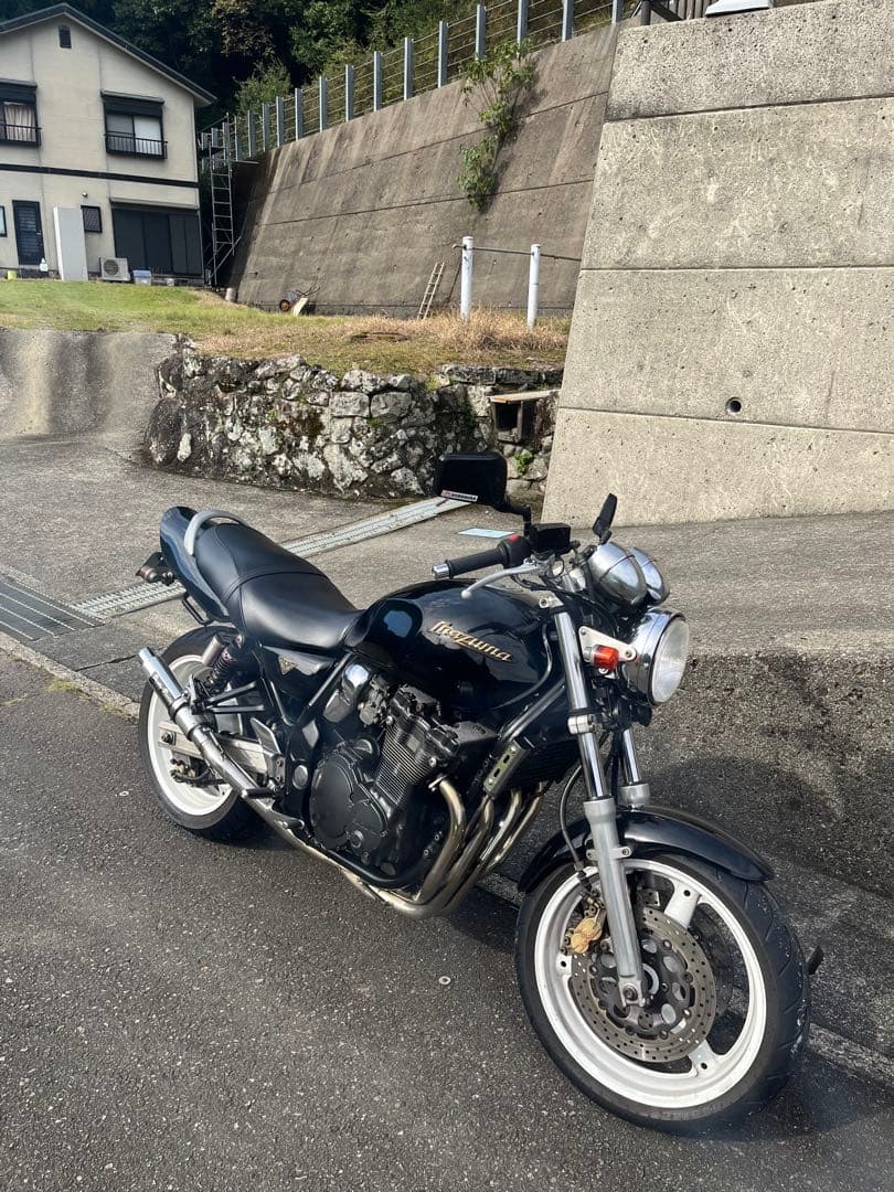 イナズマ400 マフラー