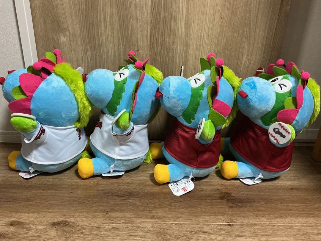 【送料無料・新品・4体セット】スライリーBIGぬいぐるみ〜ウインク〜 カープ