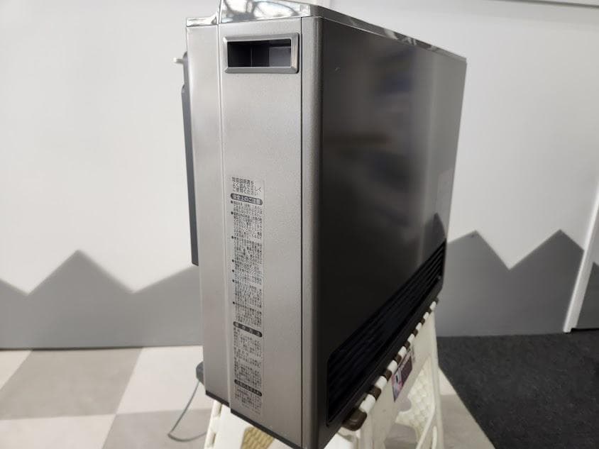 リンナイガスファンヒーター　（プロパンガス用）RC-U5801E-BG　中古品