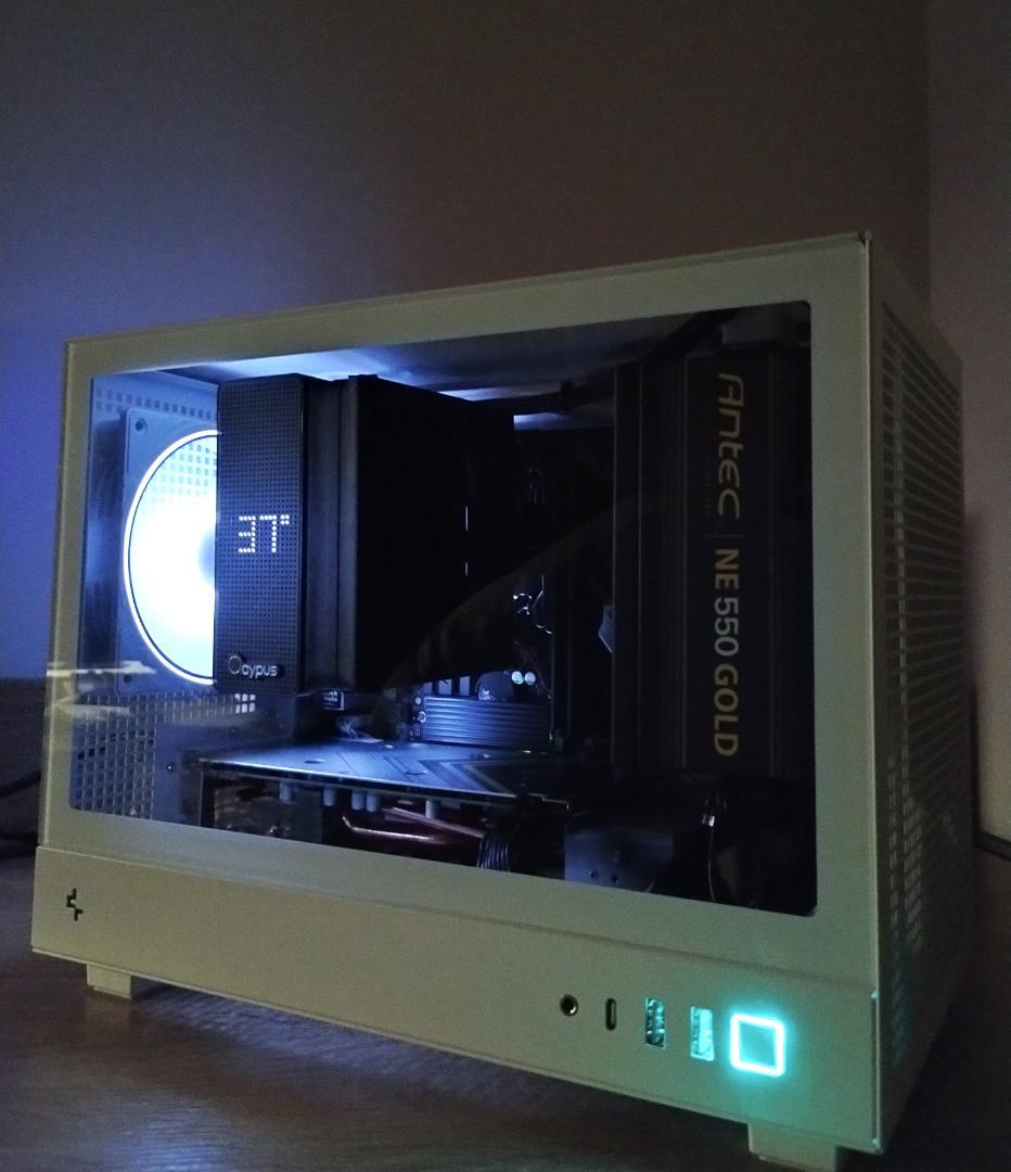 ゲーミングPC/Core i7 8700/RX5600XT/メモリ16G/小型