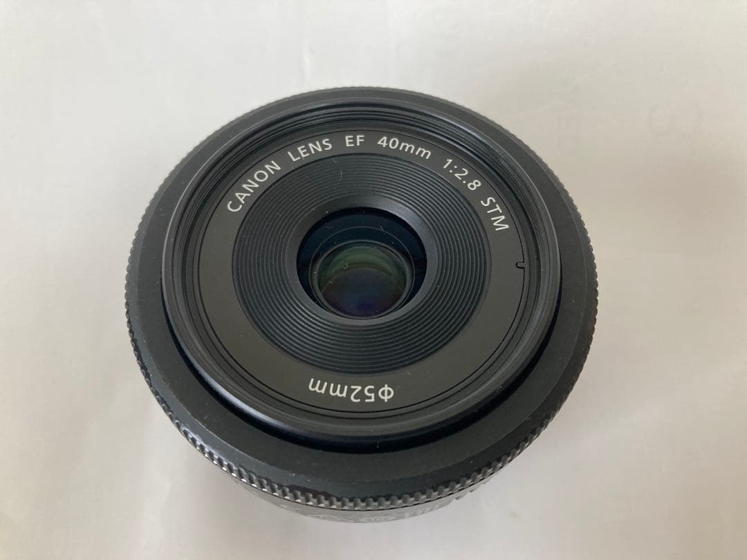 Canon EF 40mm f/2.8 STM レンズ