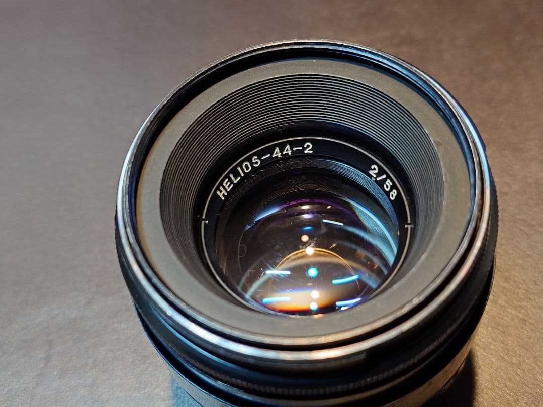 Helios-44-2 58mm f2 オールドレンズ ぐるぐるボケ