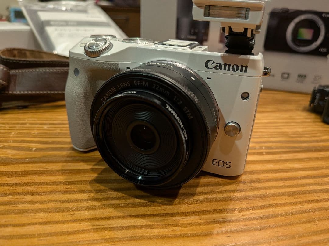 最終値下げ中！EOS M3 ダブルレンズ+単焦点F2+電子ビューファインダー