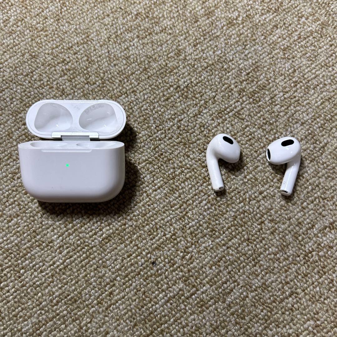 AirPods 本体 Lightning充電ケース付き