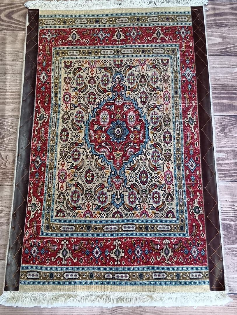 【プリンコ】ペルシャ絨毯　ムード　イラン　手織り(1)