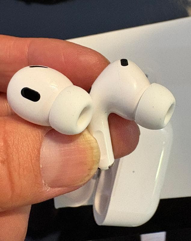 【美品】AirPods Pro 2（第2世代）USB‑Cモデル ＋ ケース付き