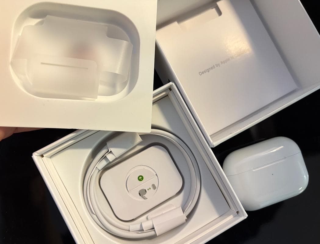 【美品】AirPods Pro 2（第2世代）USB‑Cモデル ＋ ケース付き