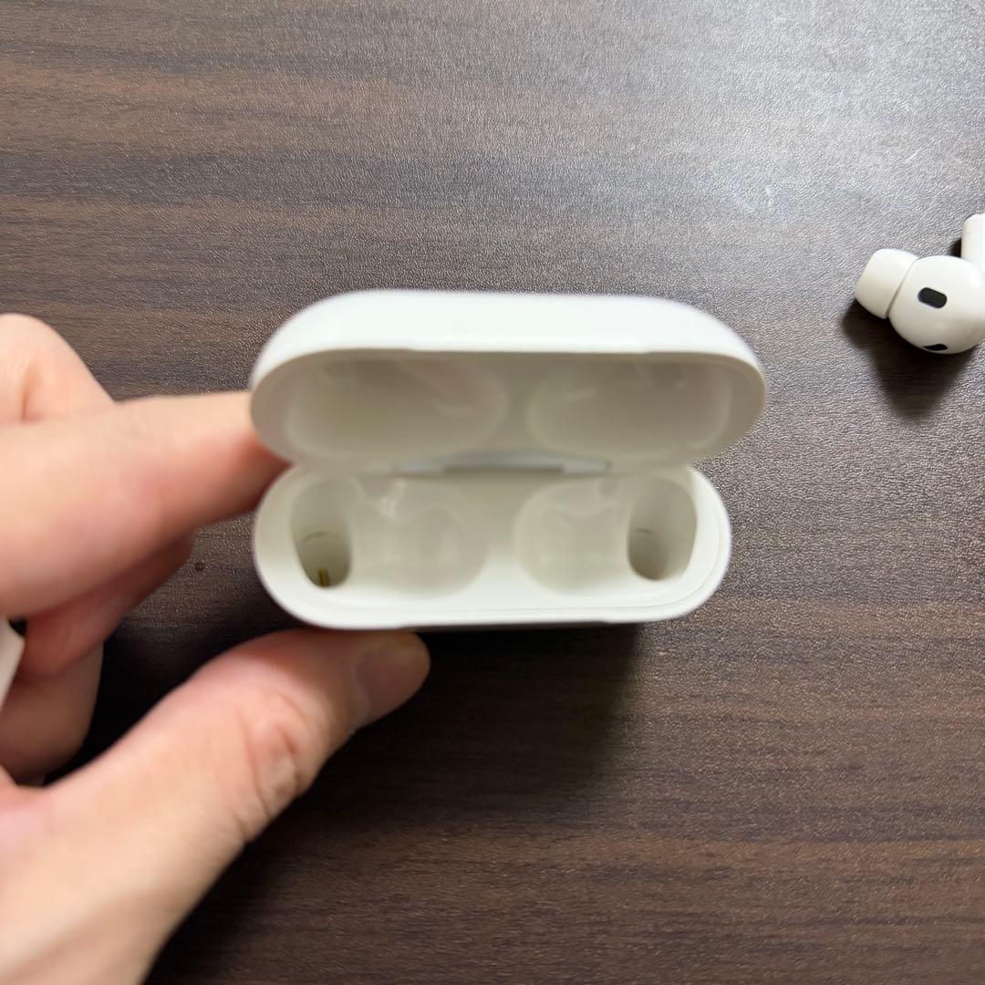【美品】AirPods Pro 2 本体 充電ケース付き