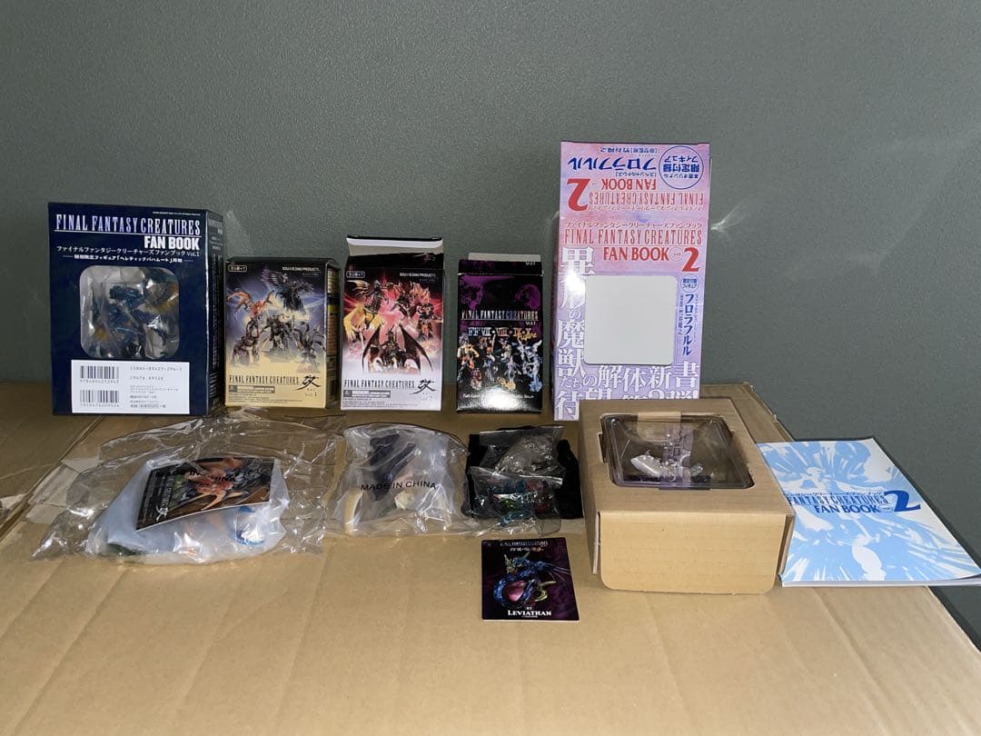 FINALFANTASYFAN BOOK Vol1.￼2 改.フィギュア他3個