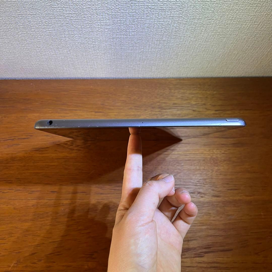 ［良品/訳あり］Apple iPad 第7世代/32GB/スペースグレー②