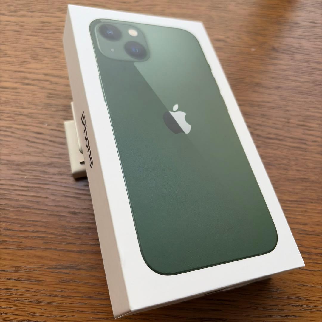 《中島》Apple iPhone 13 本体　グリーン