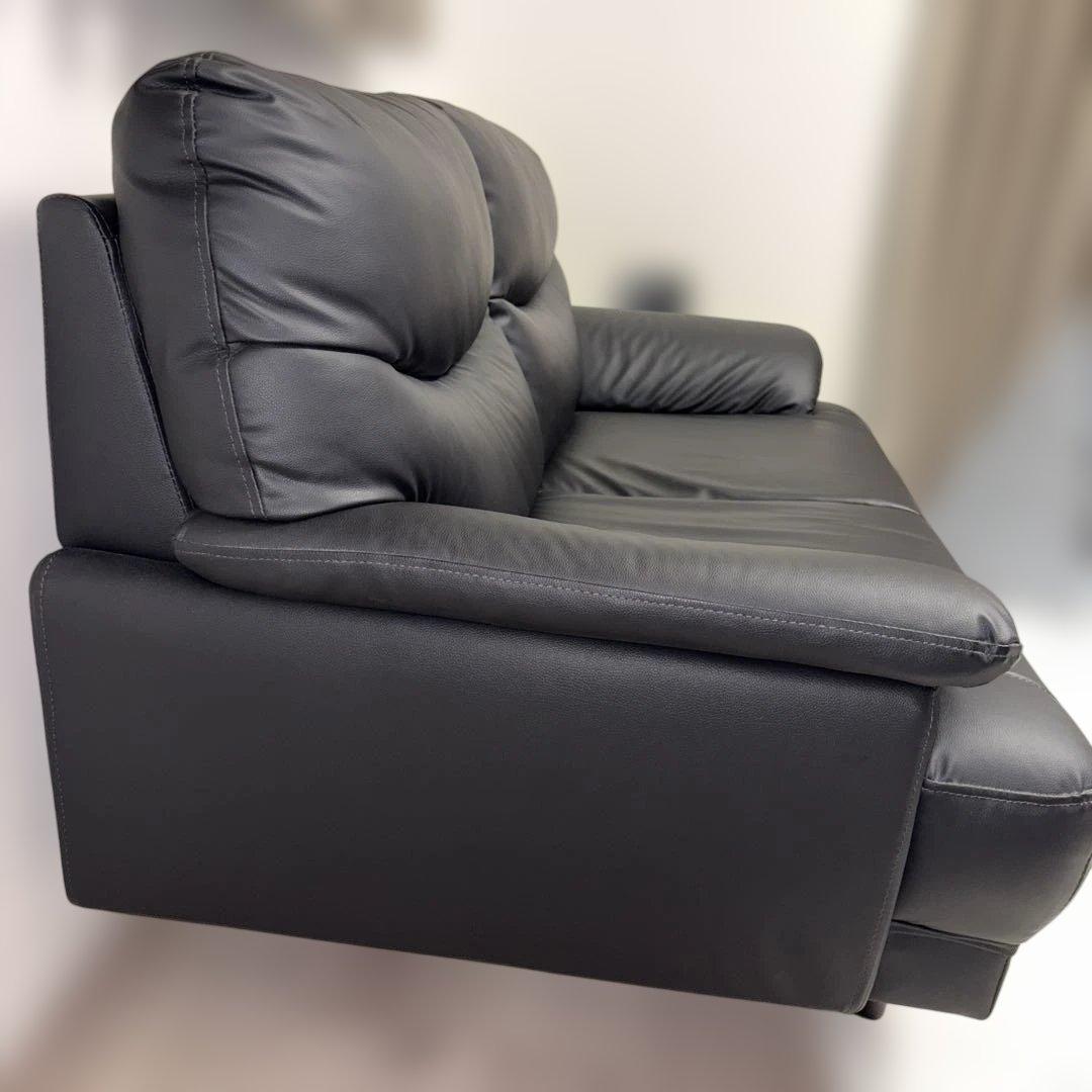 ニトリ　ブラック合成皮革 2人掛けソファ