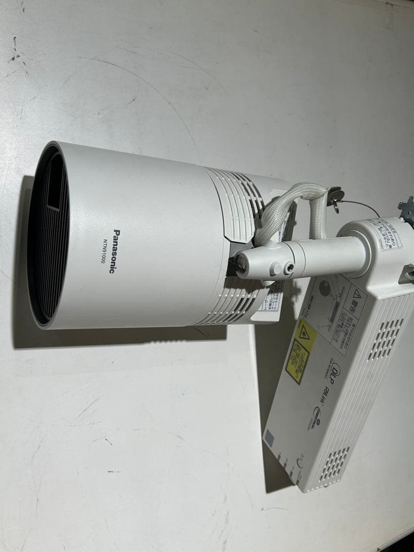 Panasonic NTN91000W プロジェクター④