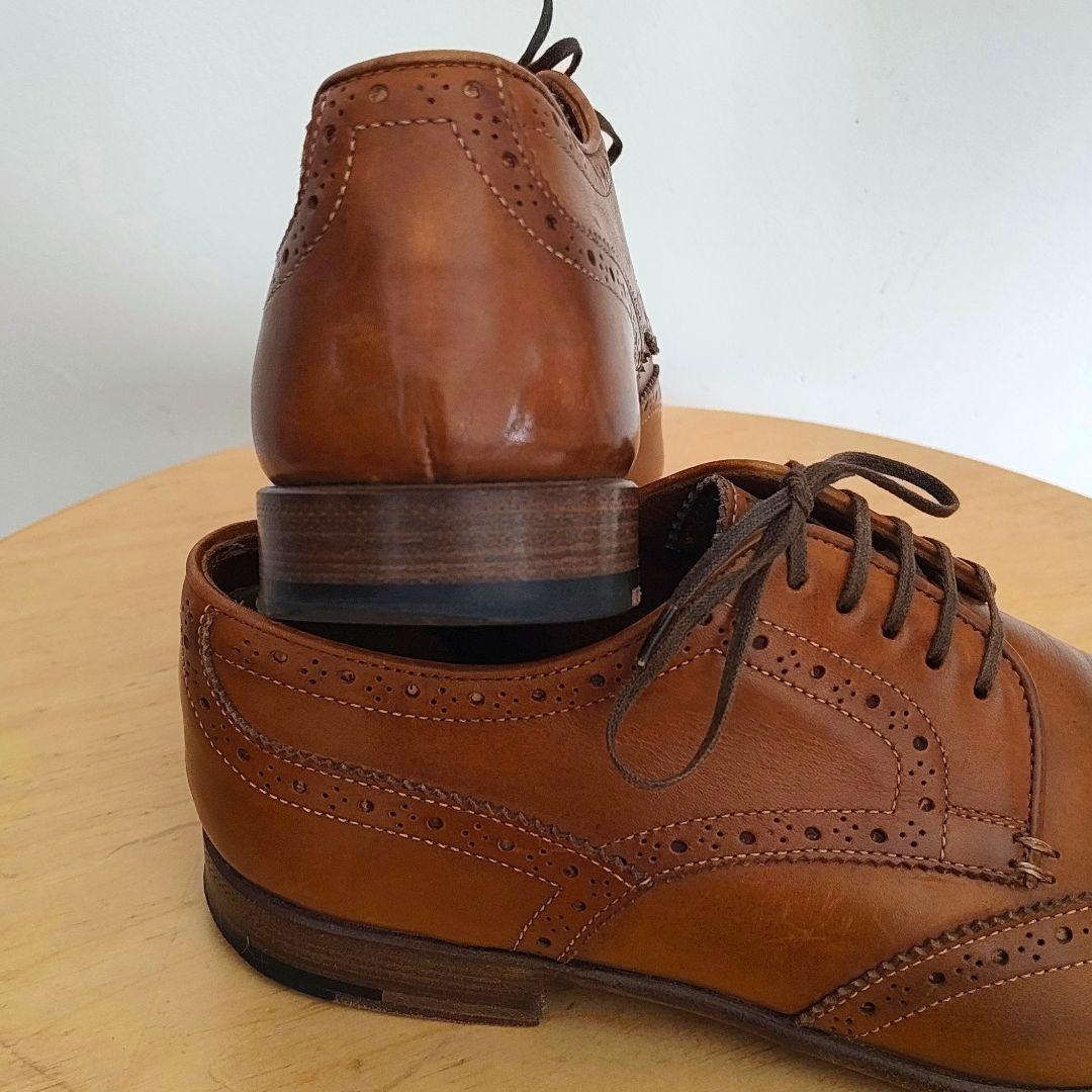 セルジオロッシ　ブラウン レザー ウィングチップ ドレスシューズ　レザーソール