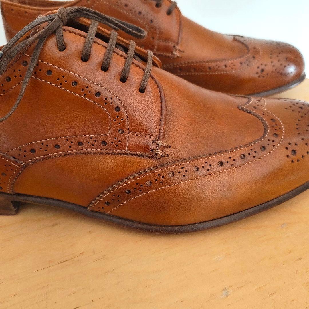 セルジオロッシ　ブラウン レザー ウィングチップ ドレスシューズ　レザーソール