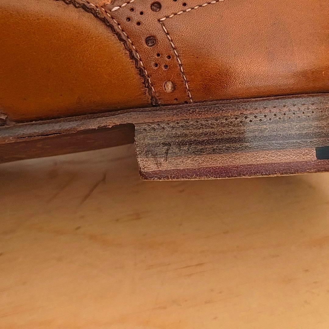 セルジオロッシ　ブラウン レザー ウィングチップ ドレスシューズ　レザーソール