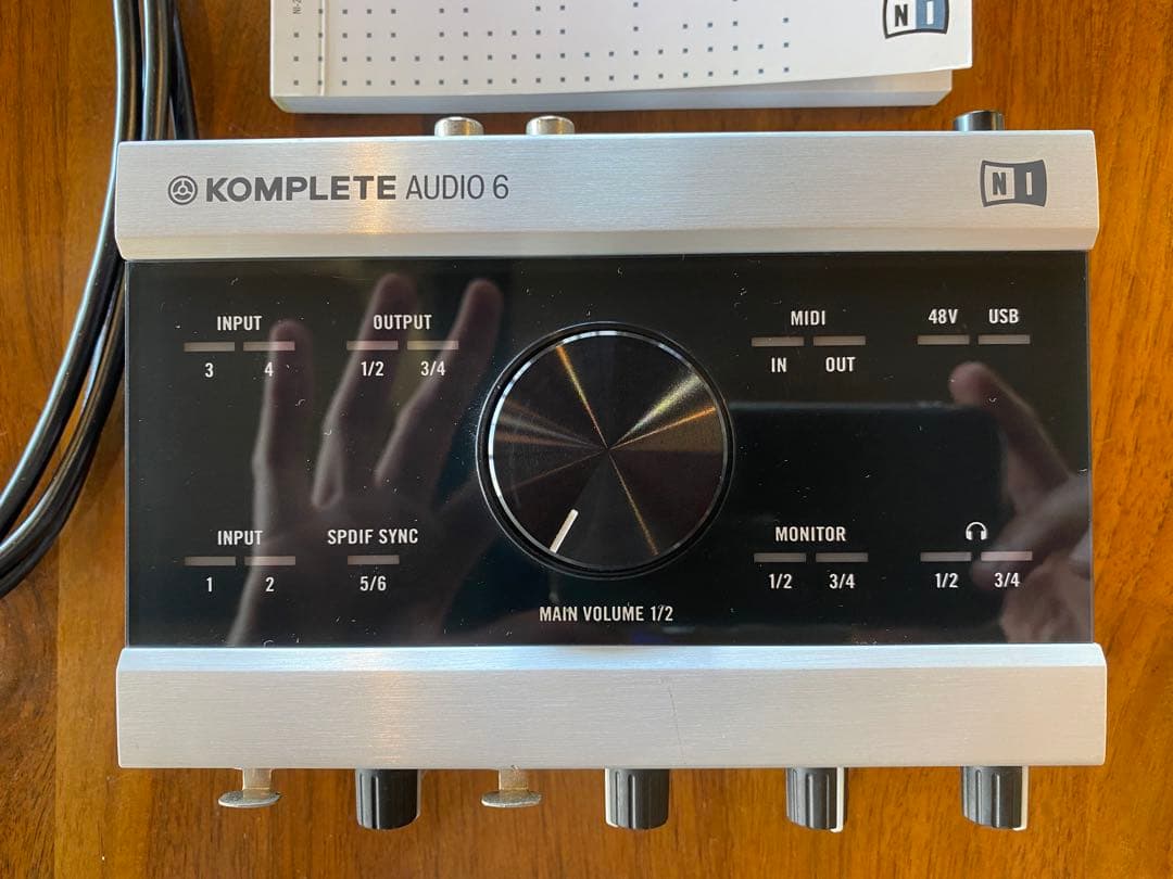KOMPLETE AUDIO 6 オーディオインターフェイス