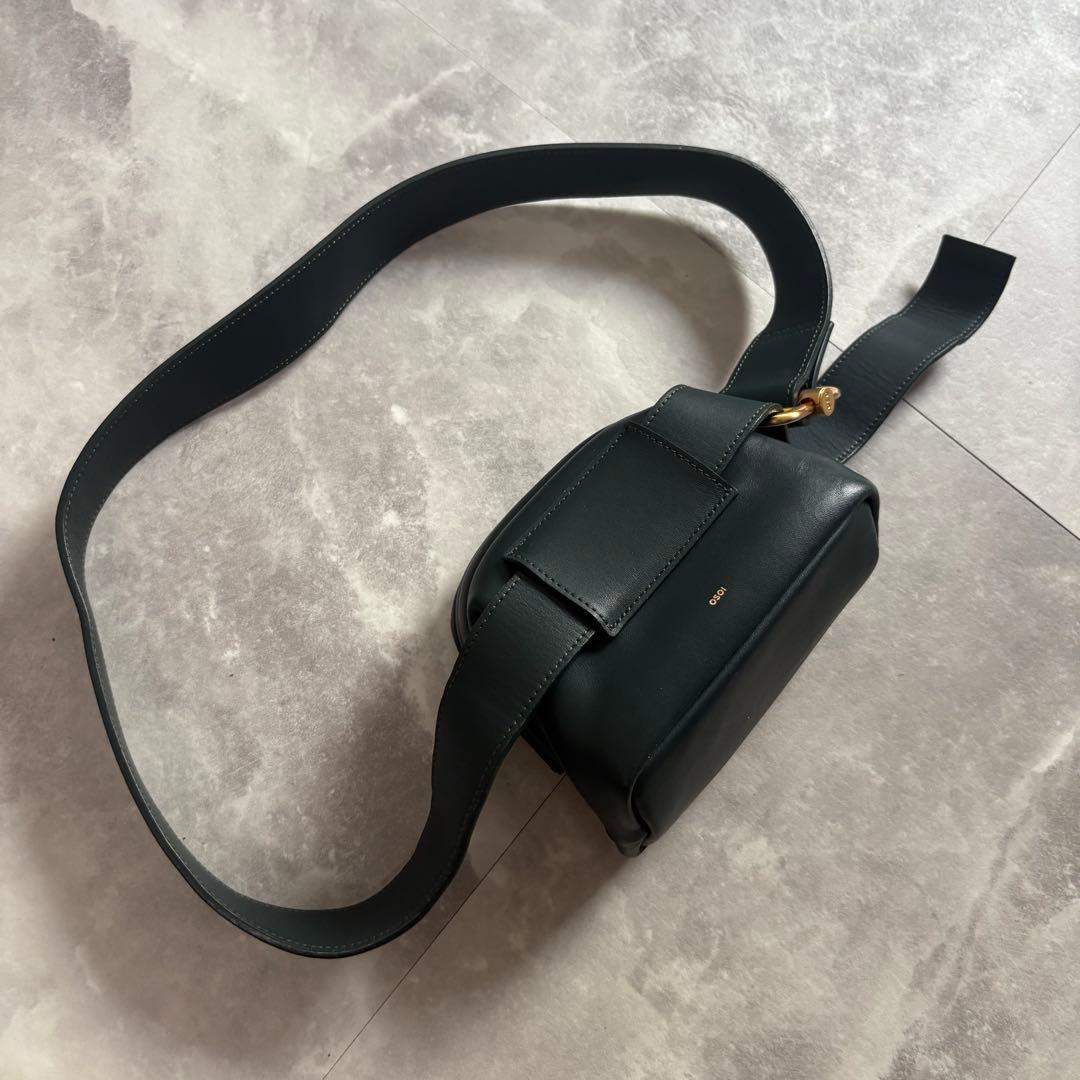 【入手困難❗️】osoi オソイ Mini Brot ショルダーバッグ 金ロゴ