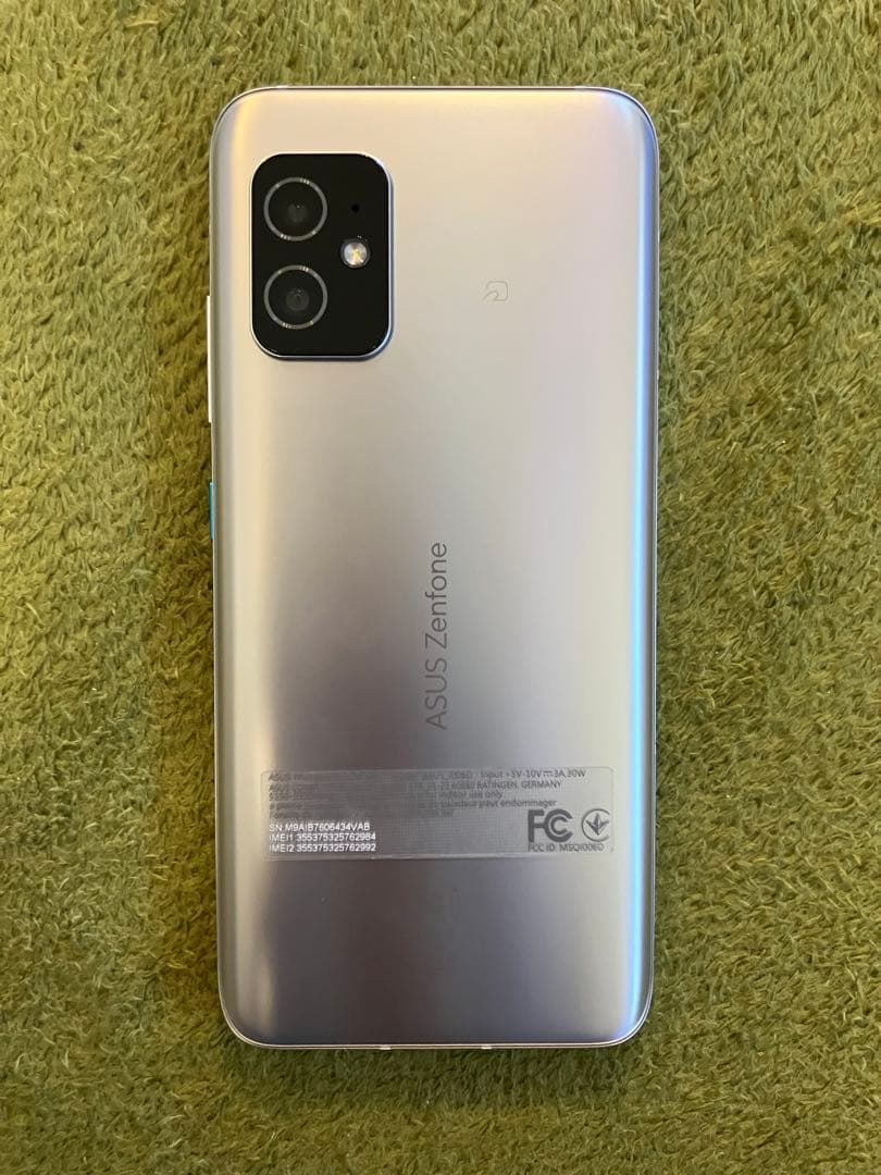 ASUS Zenfone 8 256GB 本体 美品 箱・説明書・ケース付