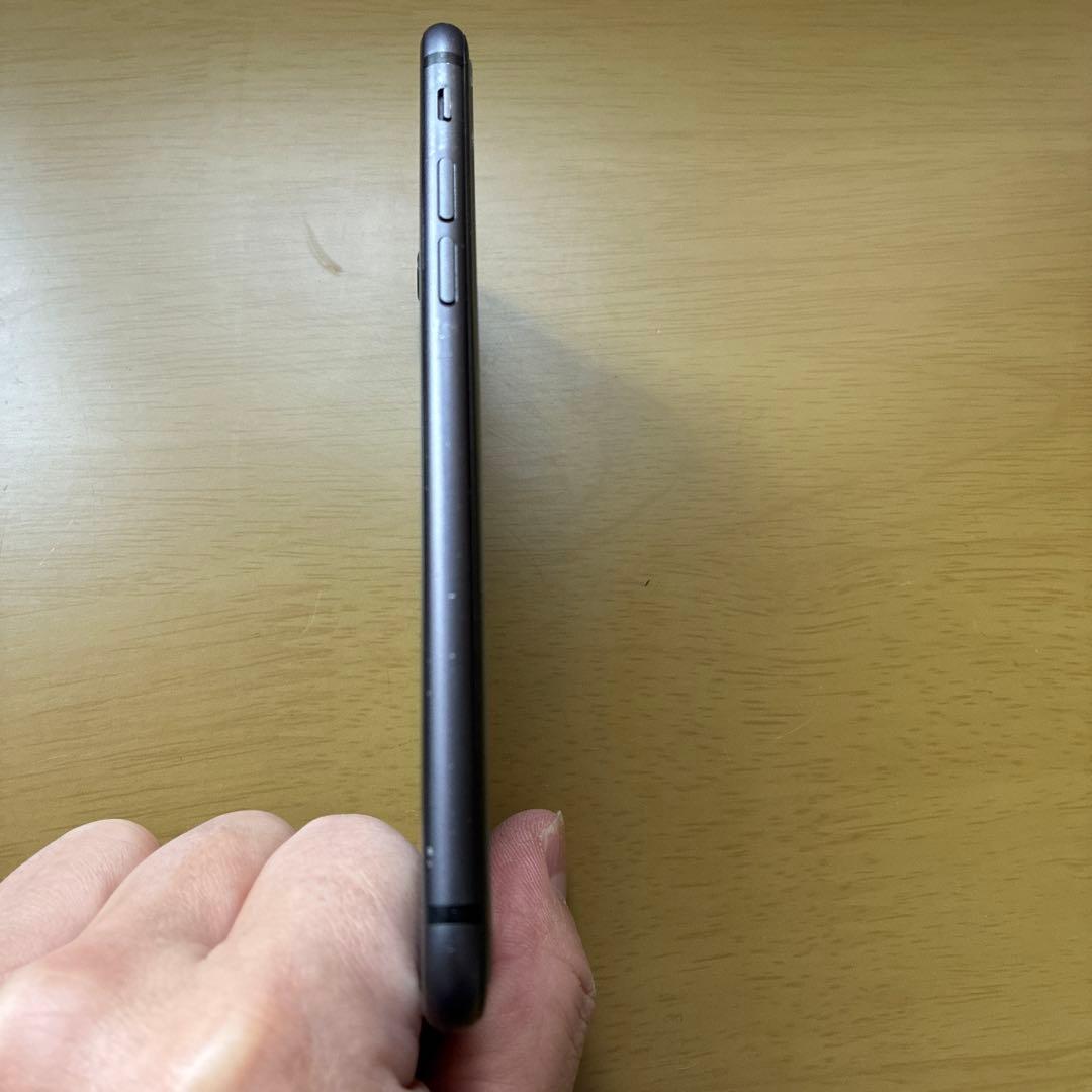 Apple iPhone 8 64GB ブラック