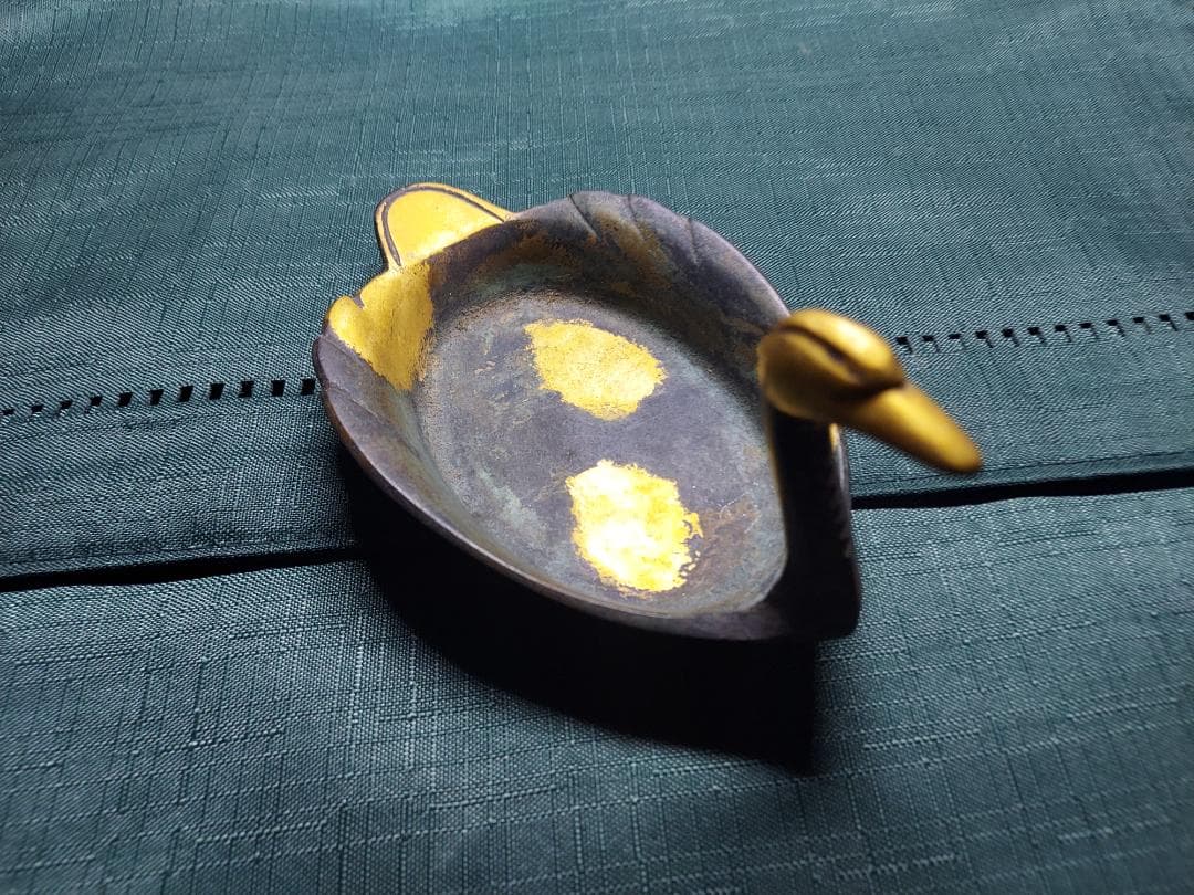 四代平安蔵六造　塗金銅床置　「瑞鳥」