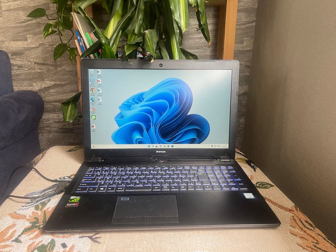 パソコンノートPC Core i7・SSD512GB・メモリ12GB