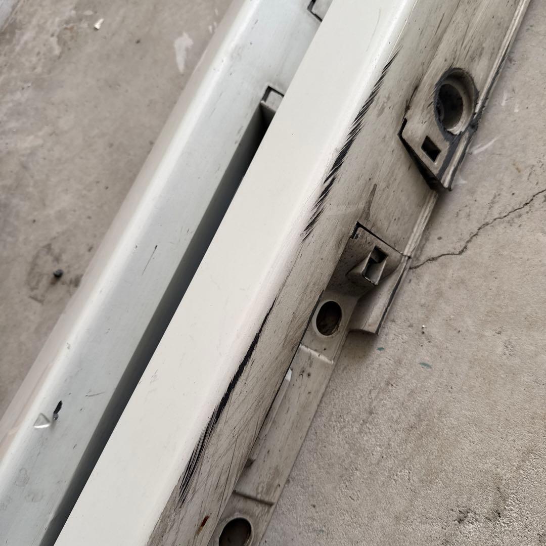 30プリウス 後期　純正左右サイドスカート