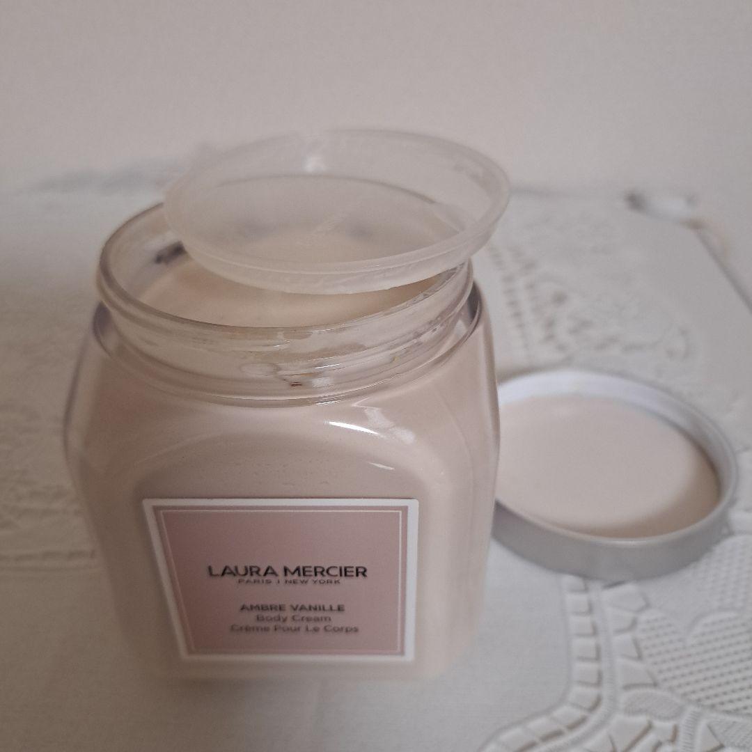 ローラメルシエ ホイップト ボディクリーム アンバーバニラ 340g