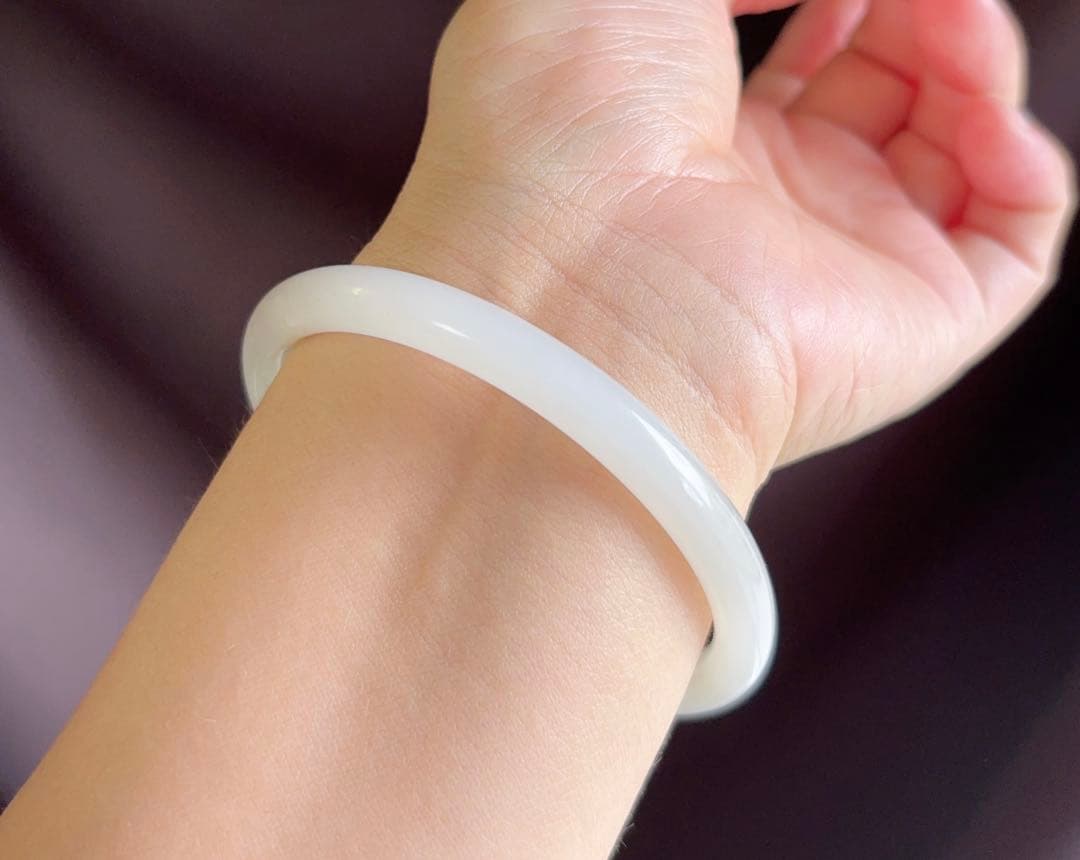 天然石 和田玉灰白玉 バングル（番号A4808）