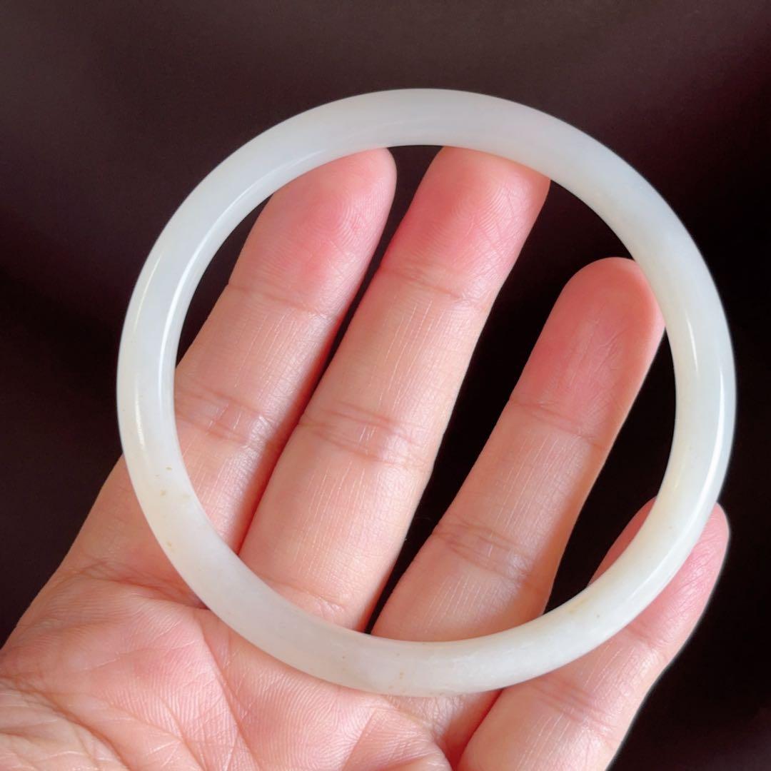 天然石 和田玉灰白玉 バングル（番号A4808）