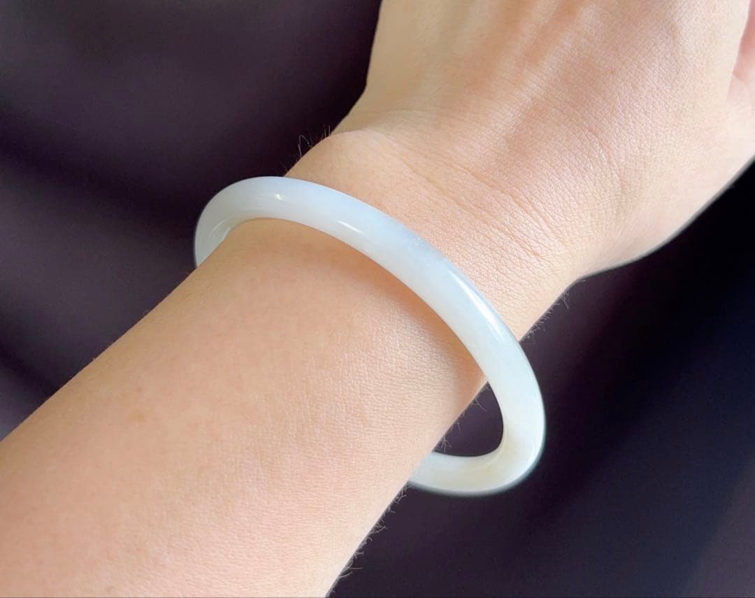 天然石 和田玉灰白玉 バングル（番号A4808）