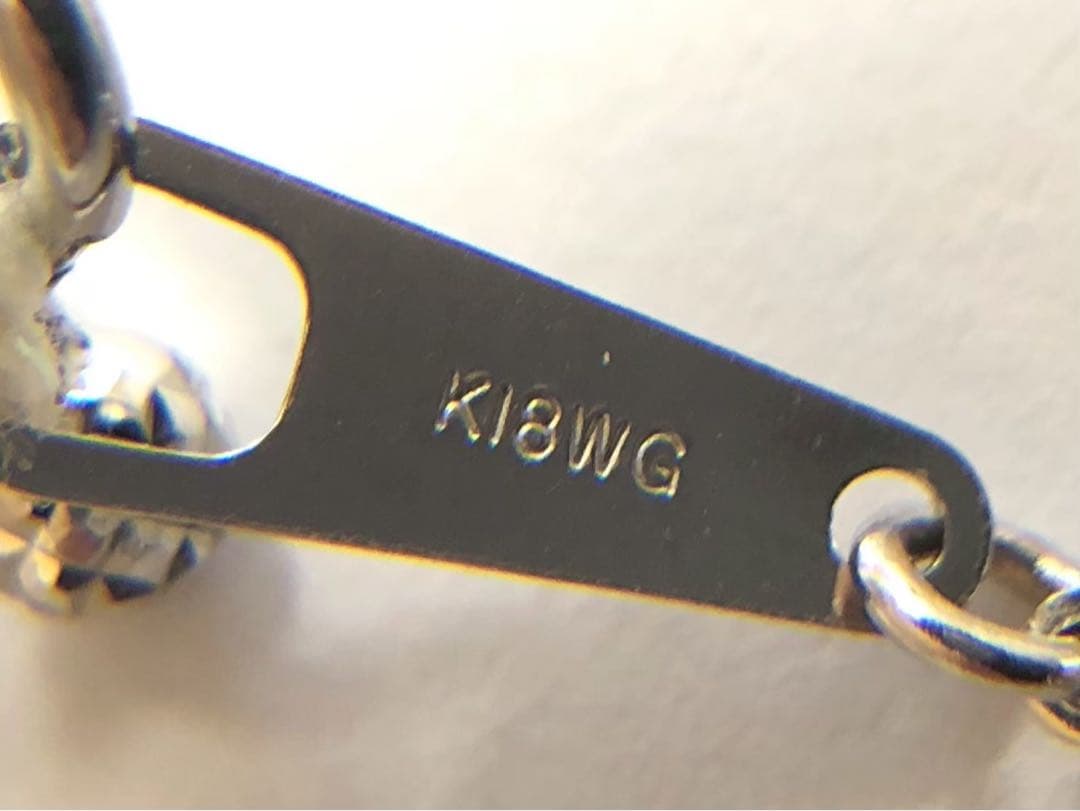 ☆K18 WG　黒水色石付ネックレス