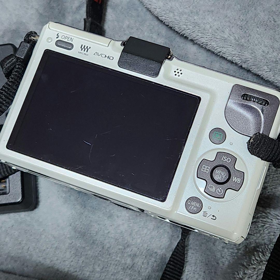 Panasonic DMC-GF2 14-42mmレンズ付き