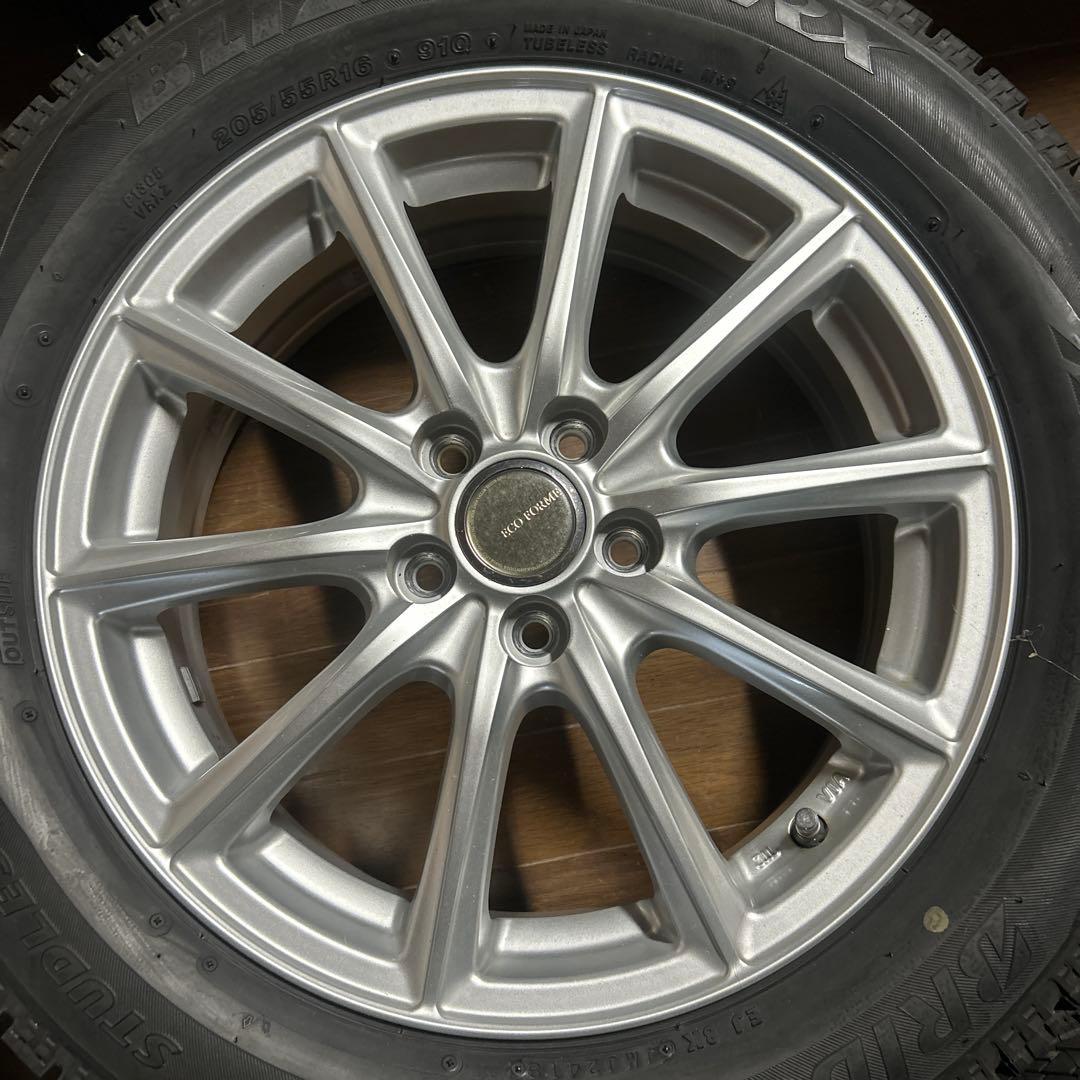 スタッドレス社外ホイール プリウス16インチ205/55R16 6J+45