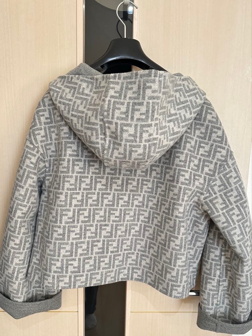 週末値下げ　フェンディ リバーシブル ジャケット グレー