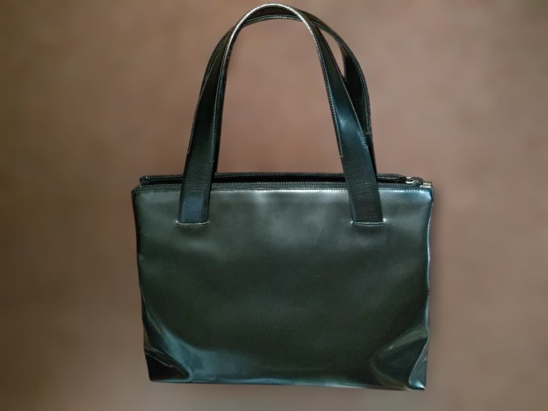 [美品] PRADA エナメル　ビンテージハンドバッグ　ブラック　ロゴ型押し