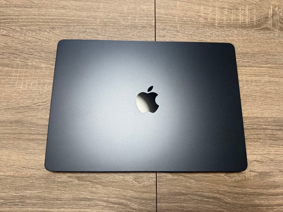 MacBook Air M3 13インチ256GB