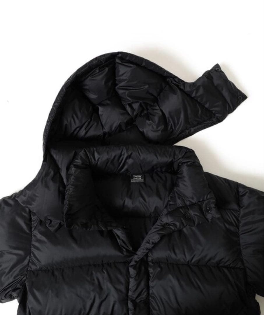 BEAMSダウンジャケット 「別注」TAION / ダウン フーディー メンズ
