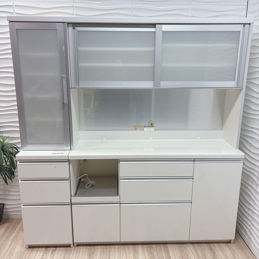 食器棚・キッチンカウンター rina