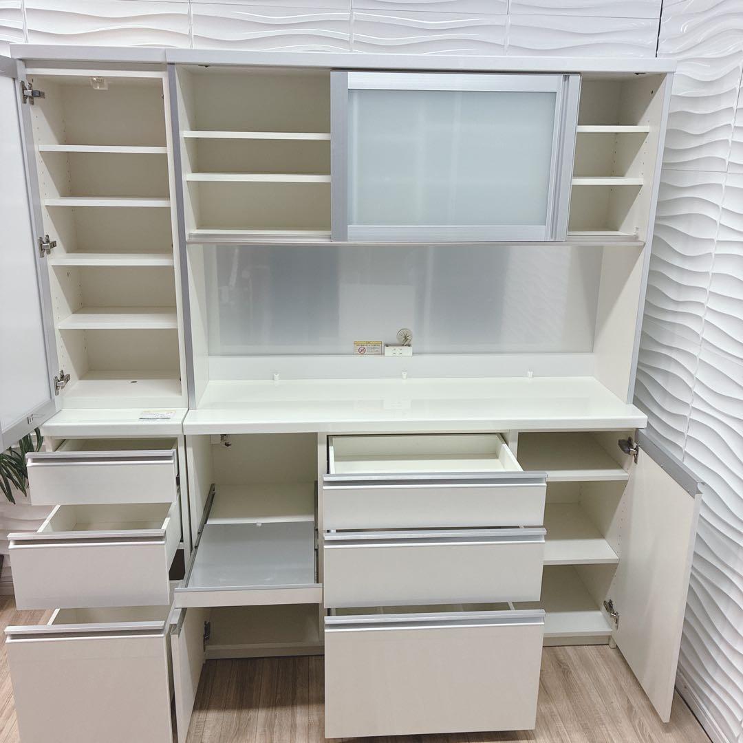 食器棚・キッチンカウンター rina