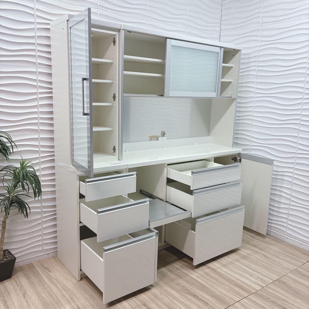 食器棚・キッチンカウンター rina