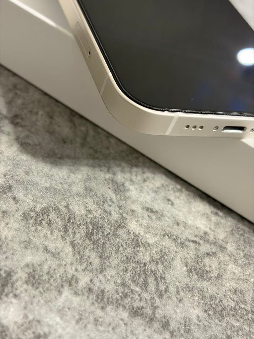 Apple iPhone 14 ホワイト 本体　美品