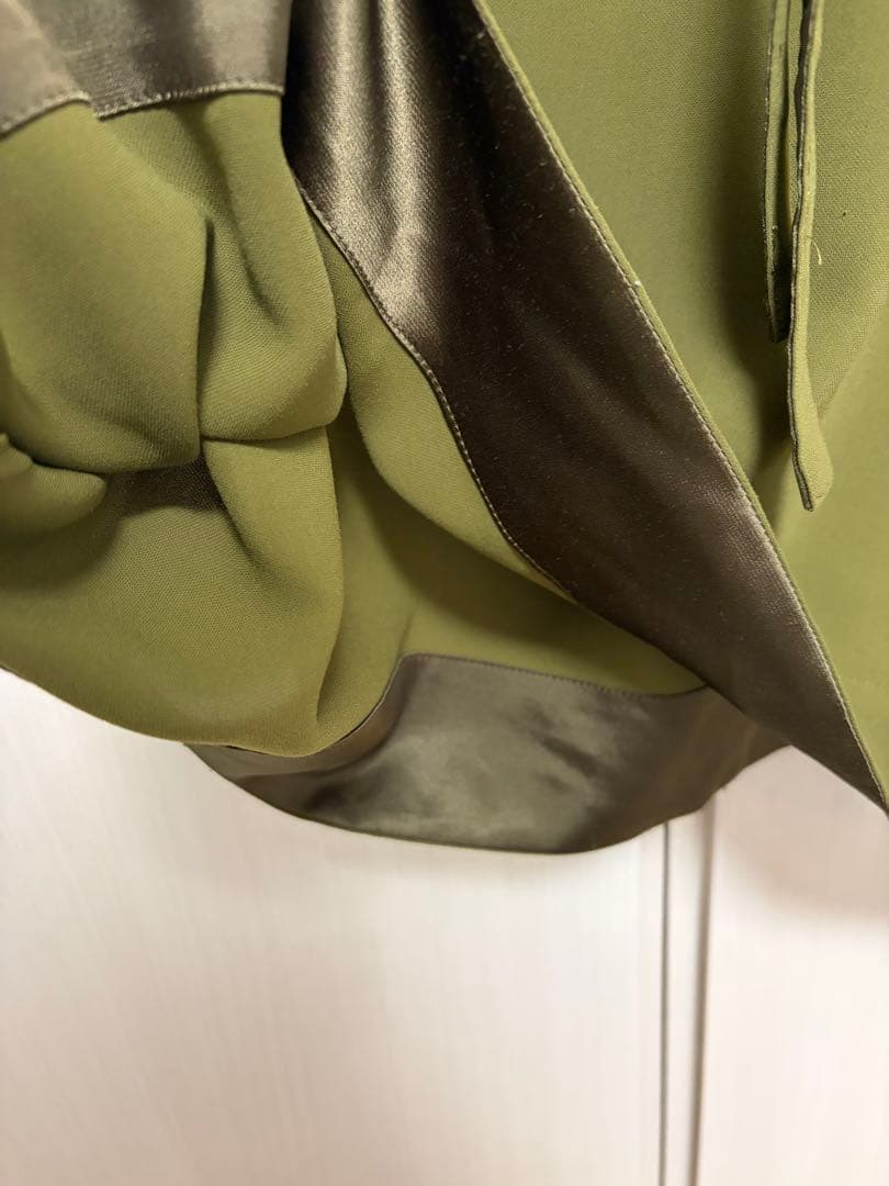 ISSEY MIYAKE オリーブ色ノースリーブワンピース