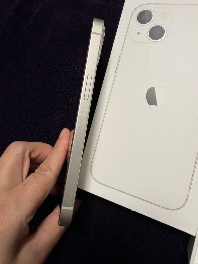 美品 iPhone13 128GB SIMフリー ホワイト 純正充電ケーブル付