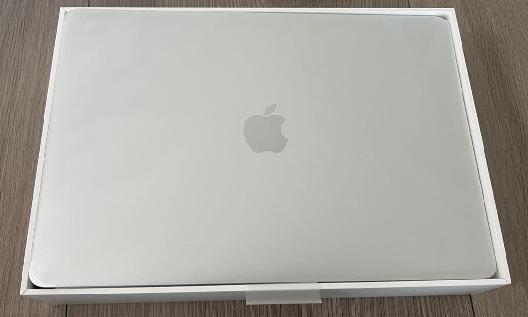 MacBook Air M1 2020 8GB/256GB 箱・充電器付き