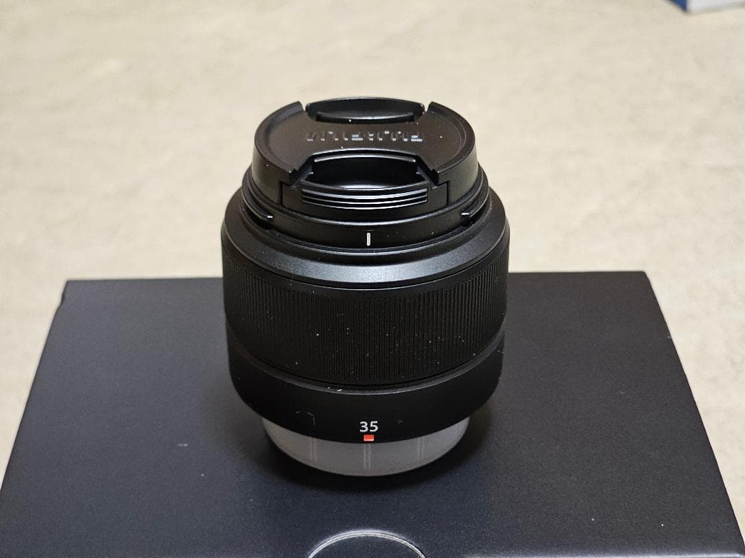 【中古美品】FUJIFILM X-S10、XC35mmF2・純正レンズフード