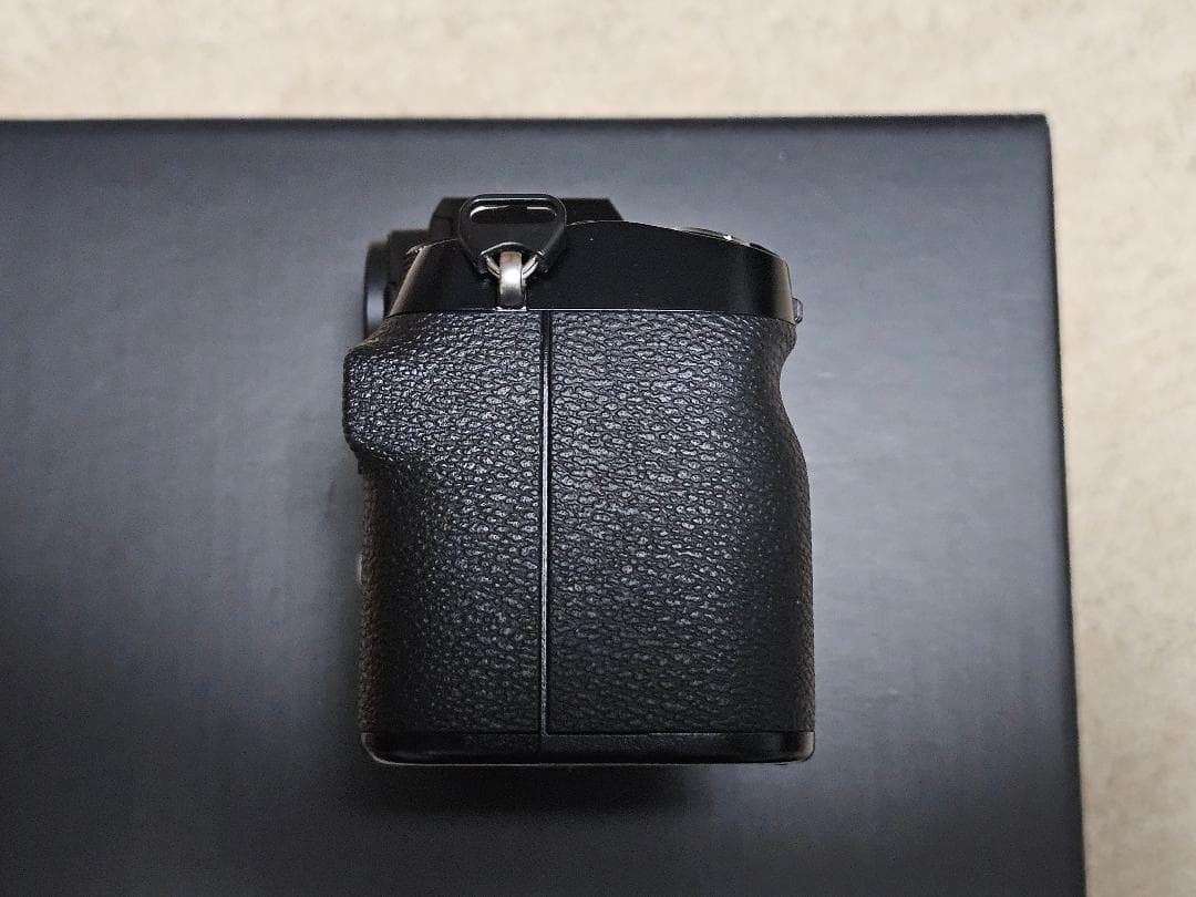 【中古美品】FUJIFILM X-S10、XC35mmF2・純正レンズフード