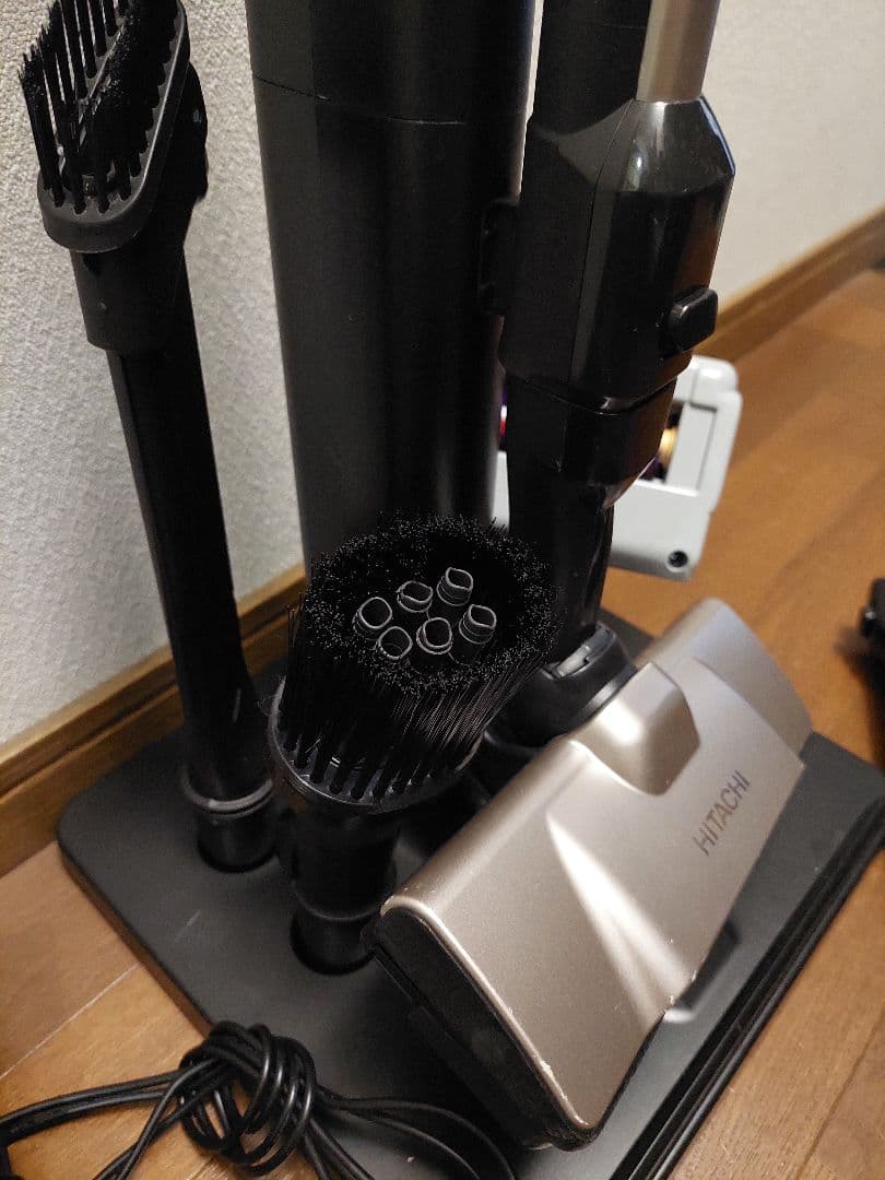 日立 コードレススティッククリーナー HITACHI PV-BH900J