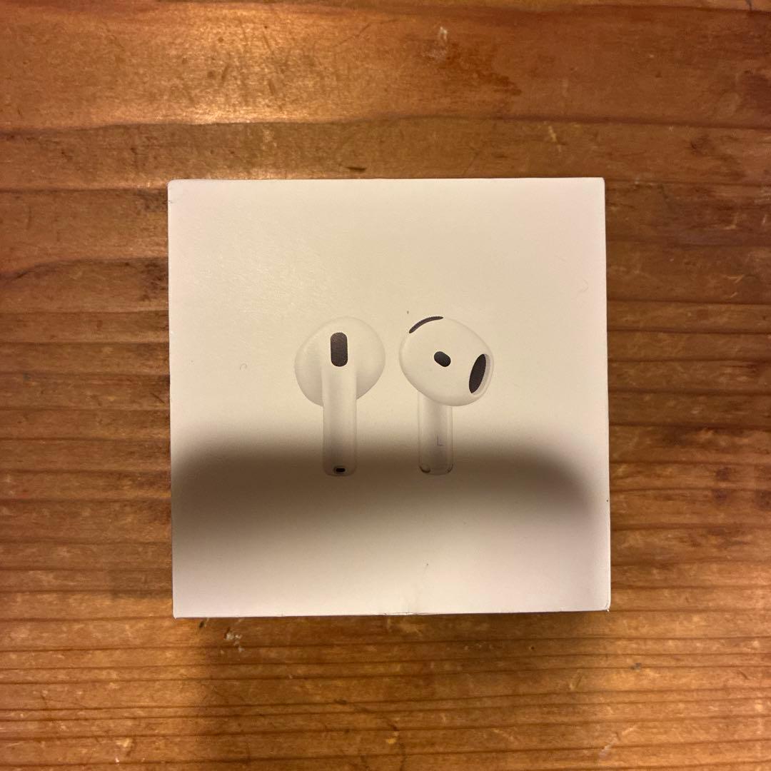 AirPods (第4世代) 本体 充電ケース付き
