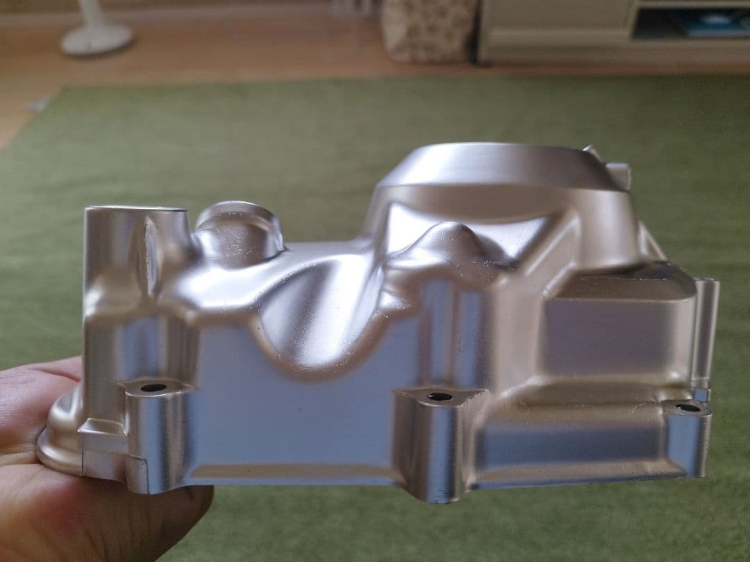 スーパーカブ　エンジンカバー